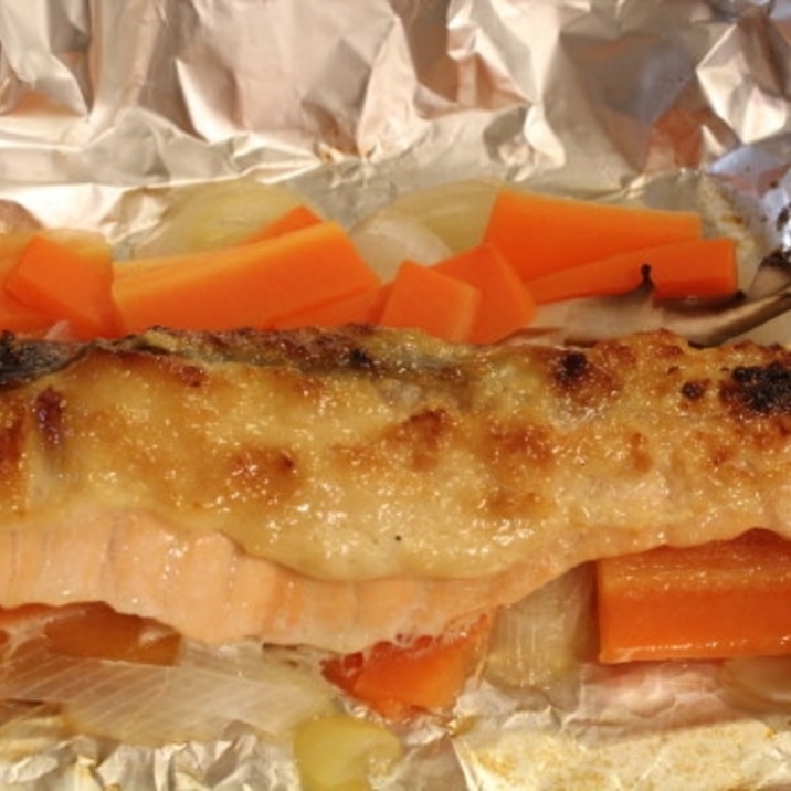 魚焼きグリルで鮭のマヨ味噌ホイル焼き